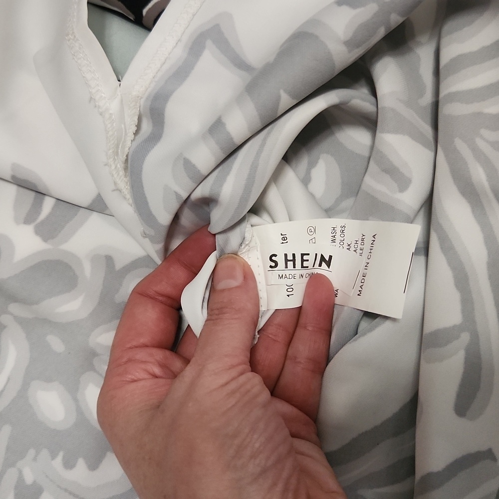 Large Shein blouse - Picture 2 of 6